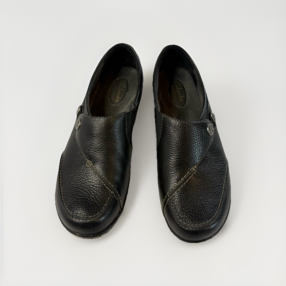 Clarks Bendables Black Leather Clogs 9M Comfort Cottagecore Casual Button Detail